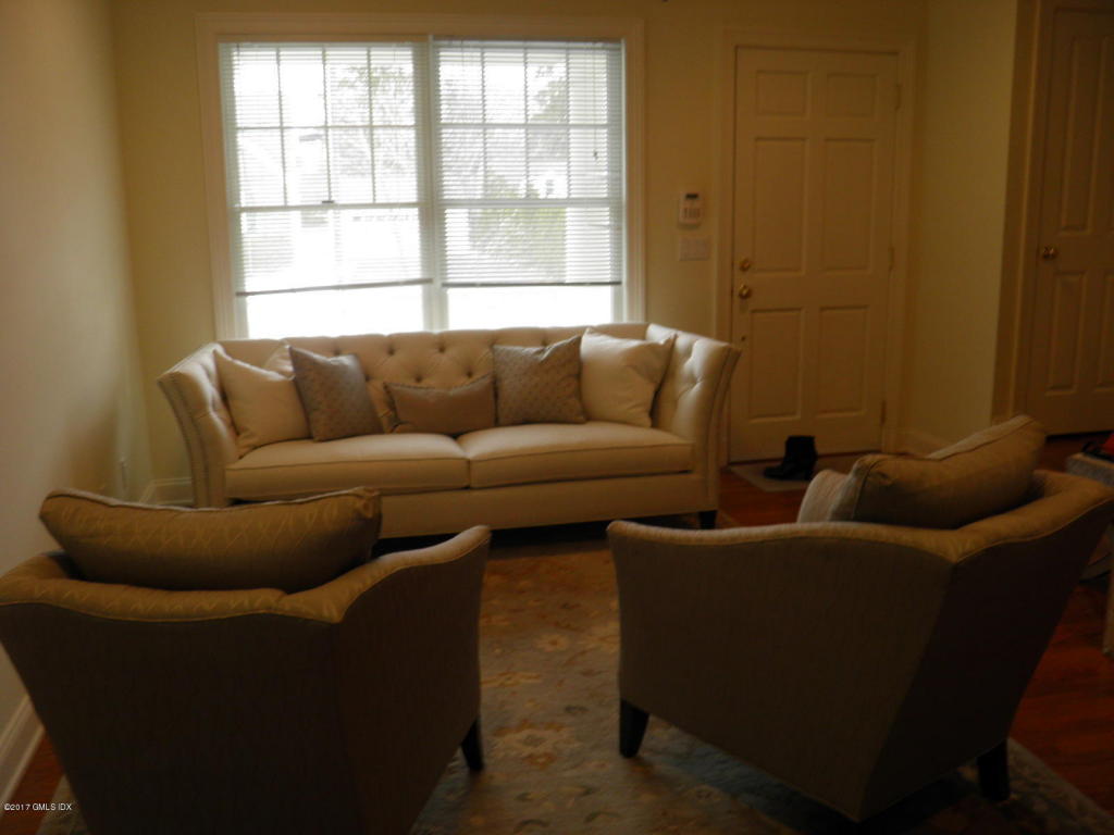 17 Windy Knolls Right Side, Greenwich, CT 06831