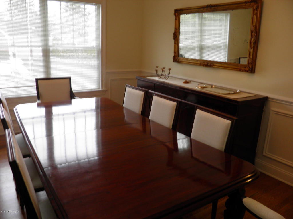 17 Windy Knolls Right Side, Greenwich, CT 06831