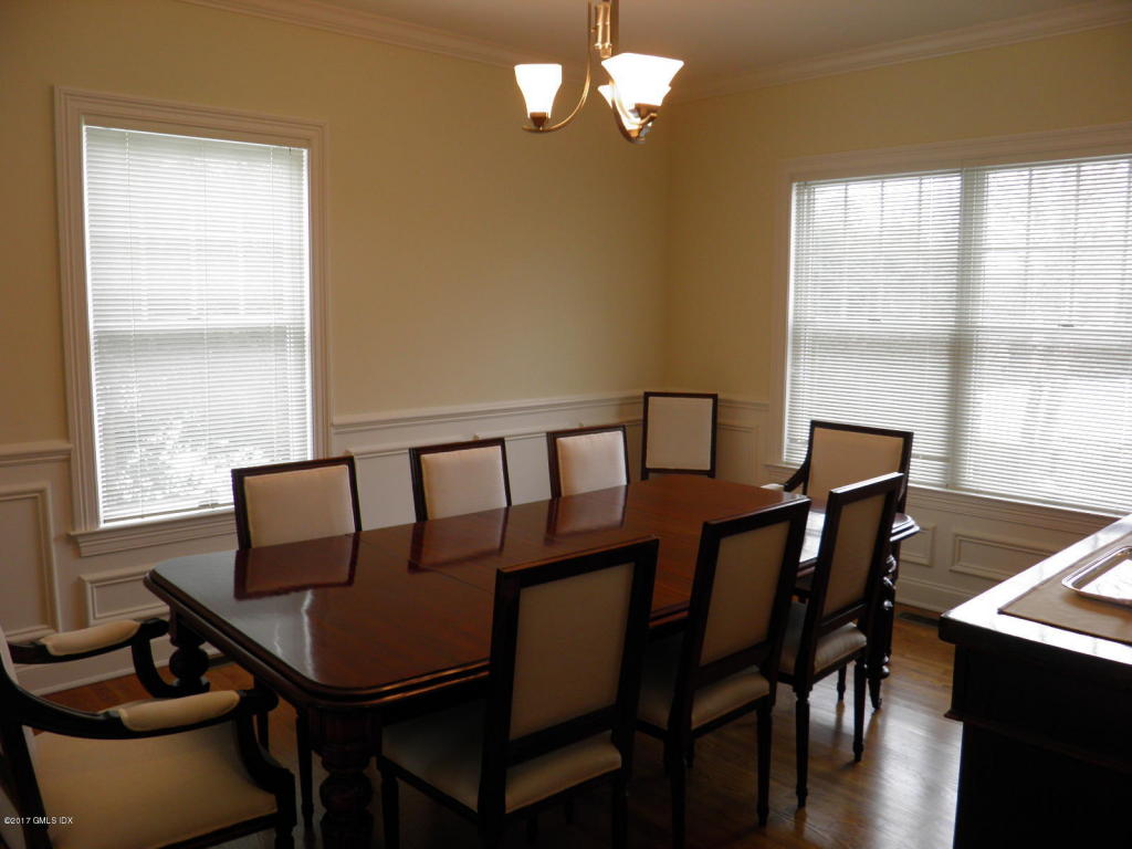 17 Windy Knolls Right Side, Greenwich, CT 06831