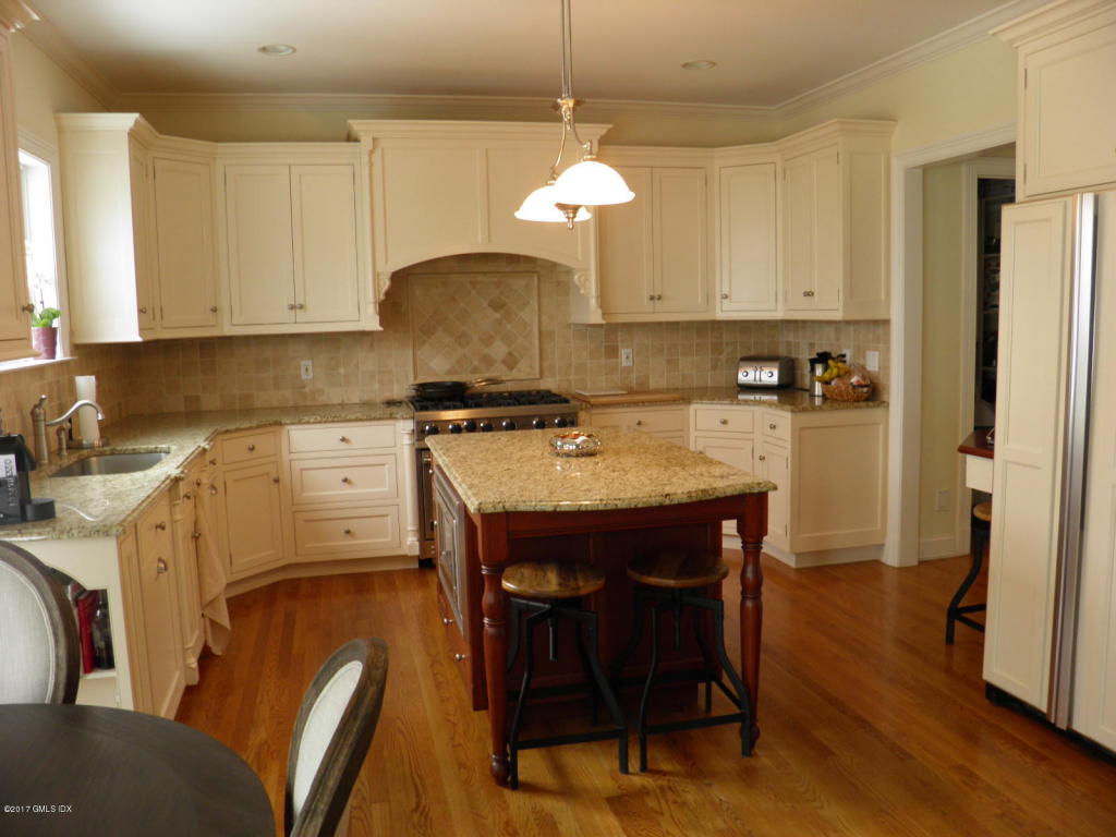 17 Windy Knolls Right Side, Greenwich, CT 06831
