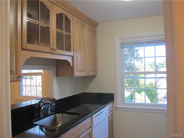 72 Heritage Hill Road, New Canaan, CT 06840