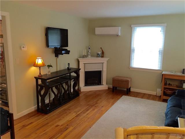 179 Forest Street, New Canaan, CT 06840
