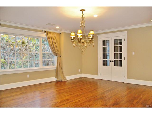 51 Squires Lane, New Canaan, CT 06840