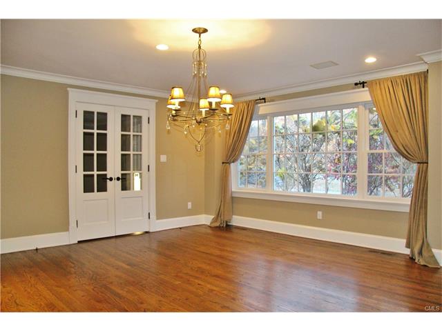 51 Squires Lane, New Canaan, CT 06840
