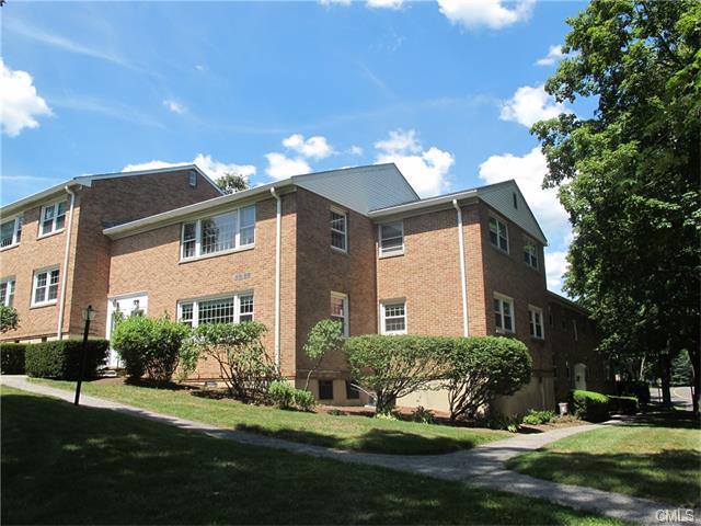 86 Heritage Hill Road, New Canaan, CT 06840