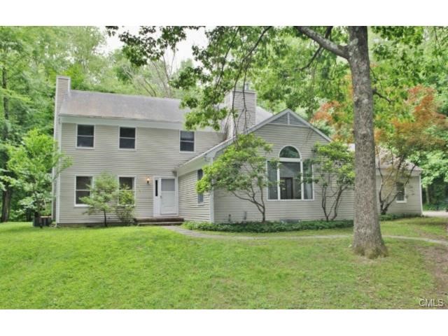 838 Valley Road, New Canaan, CT 06840