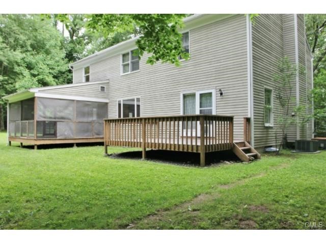 838 Valley Road, New Canaan, CT 06840
