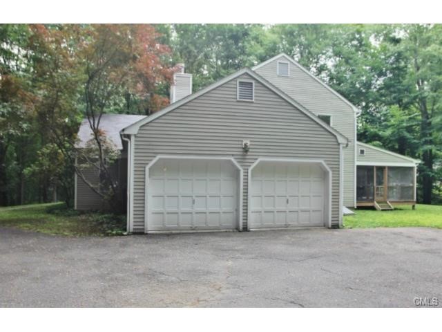 838 Valley Road, New Canaan, CT 06840