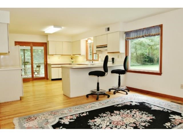 838 Valley Road, New Canaan, CT 06840