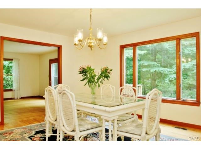 838 Valley Road, New Canaan, CT 06840