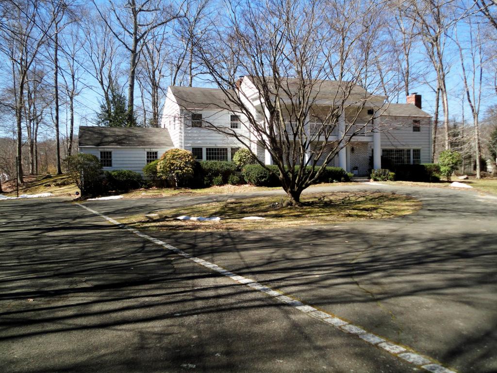 148 Ramhorne Road, New Canaan, CT 06840