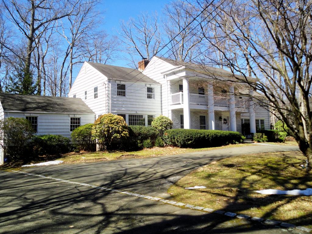 148 Ramhorne Road, New Canaan, CT 06840