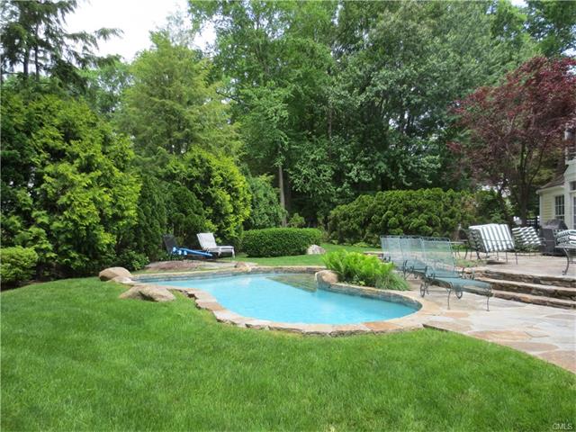 54 Scofield Lane, New Canaan, CT 06840