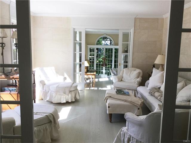54 Scofield Lane, New Canaan, CT 06840
