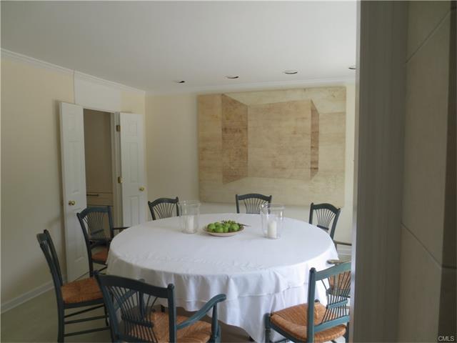 54 Scofield Lane, New Canaan, CT 06840