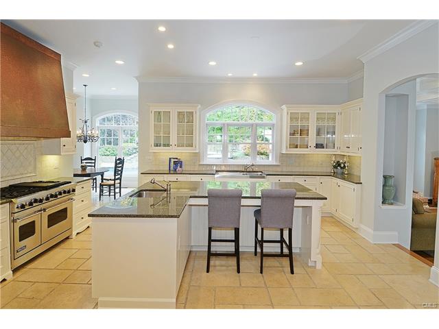 242 Wahackme Road, New Canaan, CT 06840