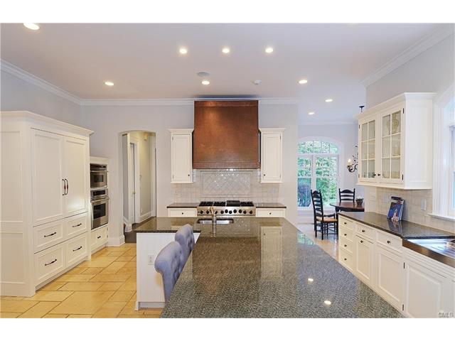 242 Wahackme Road, New Canaan, CT 06840