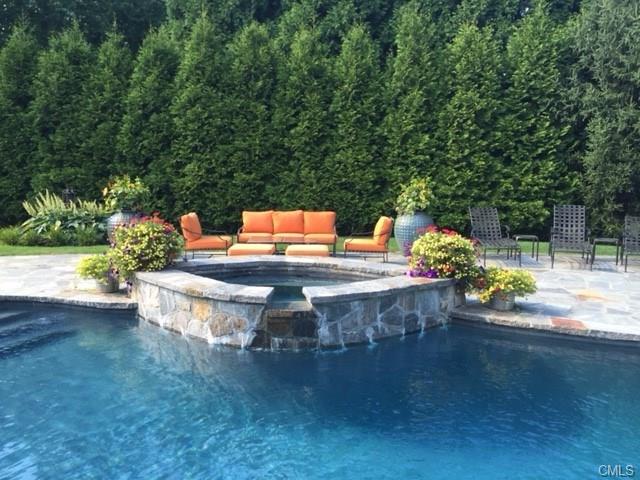 72 Conrad Road, New Canaan, CT 06840