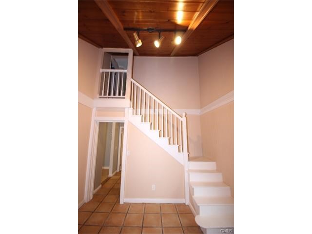 25 Beverly Place, Norwalk, CT 06850
