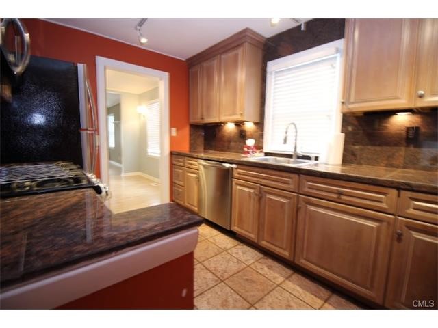 25 Beverly Place, Norwalk, CT 06850