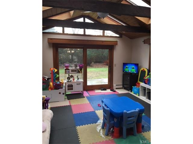 15 Geneva Road, Norwalk, CT 06850