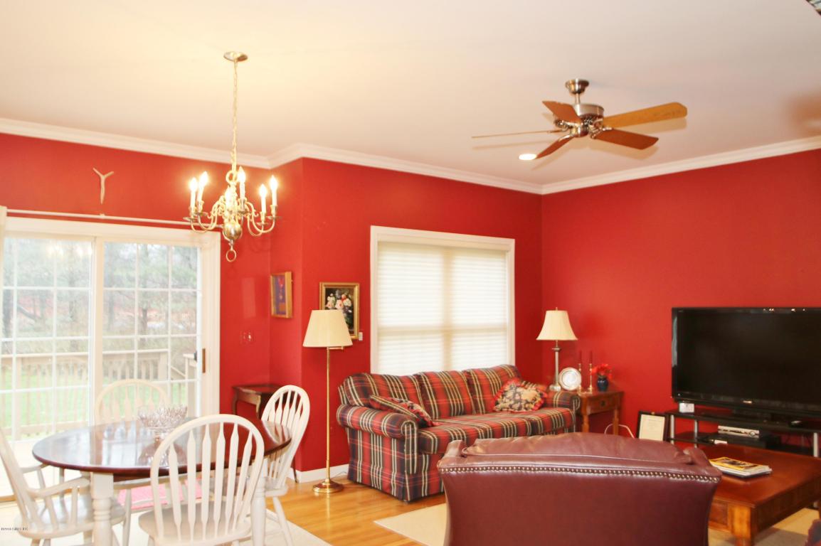 14 New Canaan Way, Norwalk, CT 06850