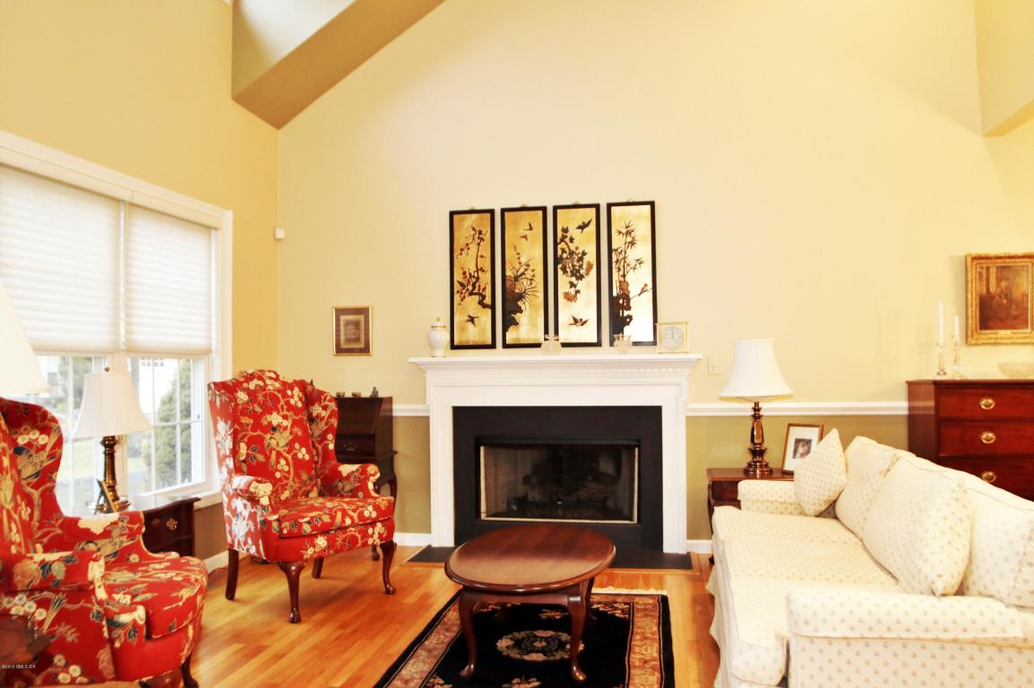 14 New Canaan Way, Norwalk, CT 06850