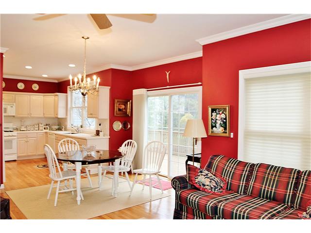14 New Canaan Way, Norwalk, CT 06850