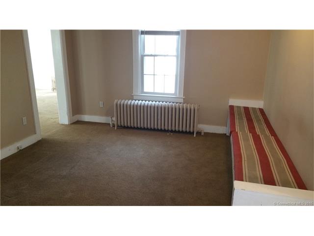 1 Eversley Ave, Norwalk, CT 06851