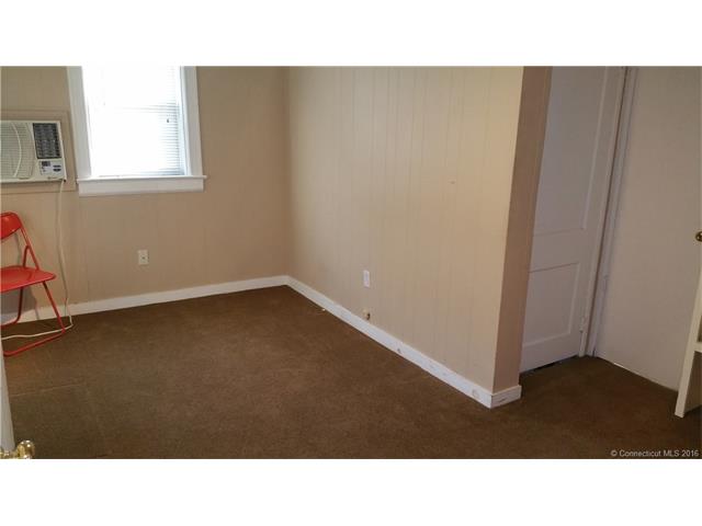 1 Eversley Ave, Norwalk, CT 06851
