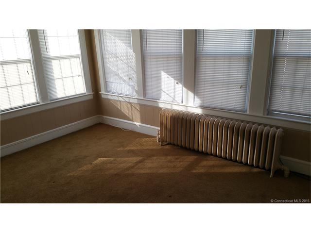 1 Eversley Ave, Norwalk, CT 06851