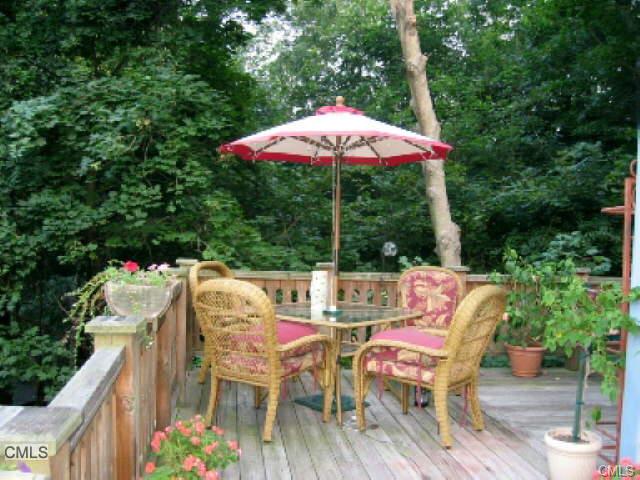 9 Blue Mountain Ridge, Norwalk, CT 06851