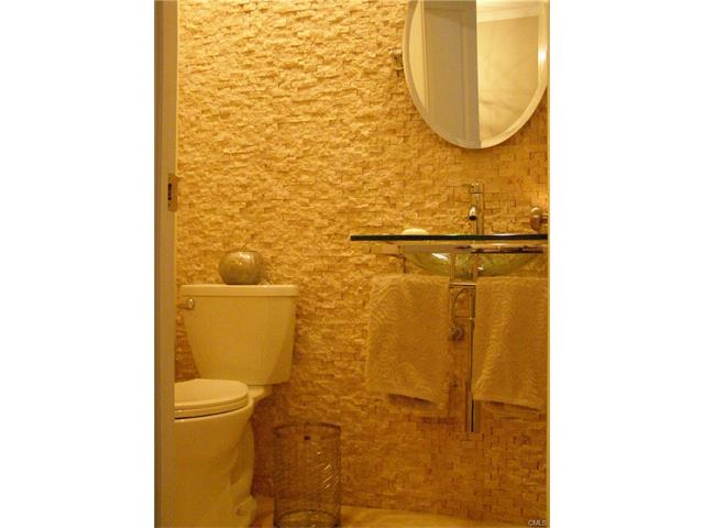 71 Aiken Street, Norwalk, CT 06851