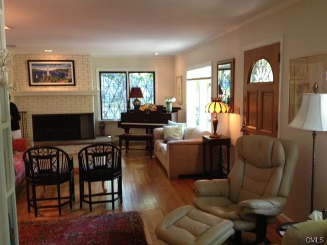 9 Mckinley Street, Norwalk, CT 06853