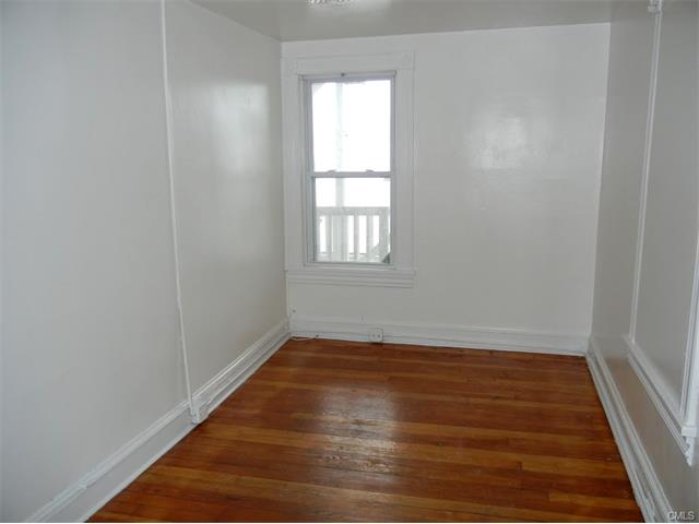 11 Hanford Place, Norwalk, CT 06854