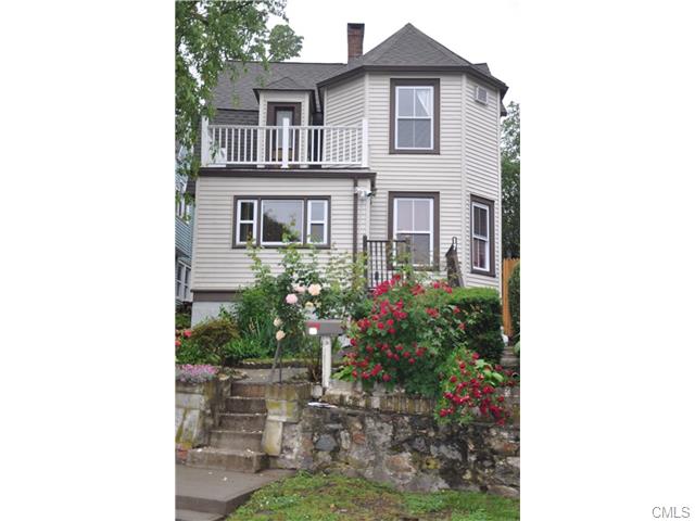 17 Cleveland Terrace, Norwalk, CT 06854