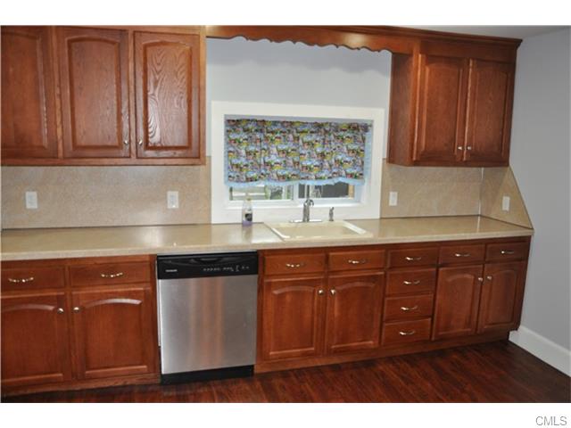 17 Cleveland Terrace, Norwalk, CT 06854