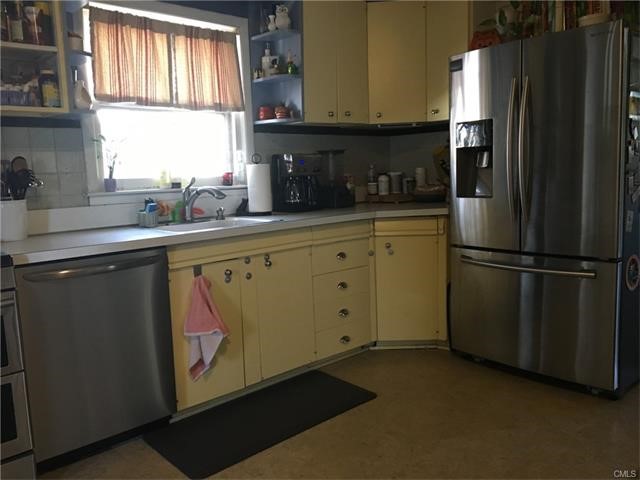 40 Clinton Avenue, Norwalk, CT 06854