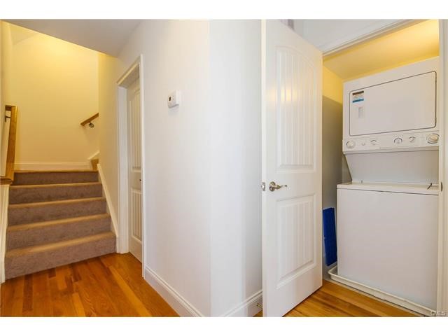 17 Ryan Avenue, Norwalk, CT 06854