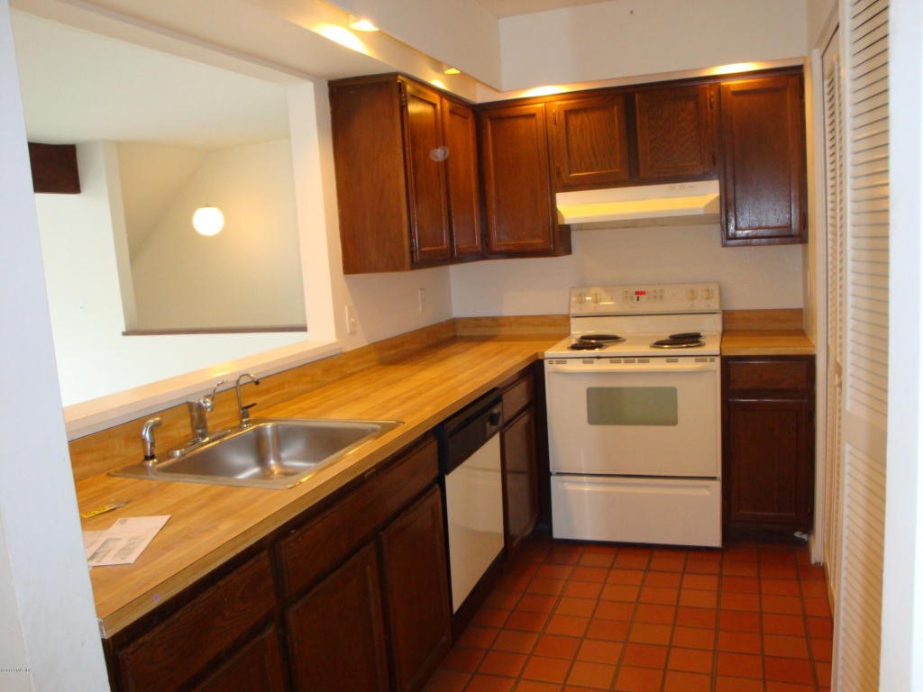 1465 E Putnam Avenue, Old Greenwich, CT 06870