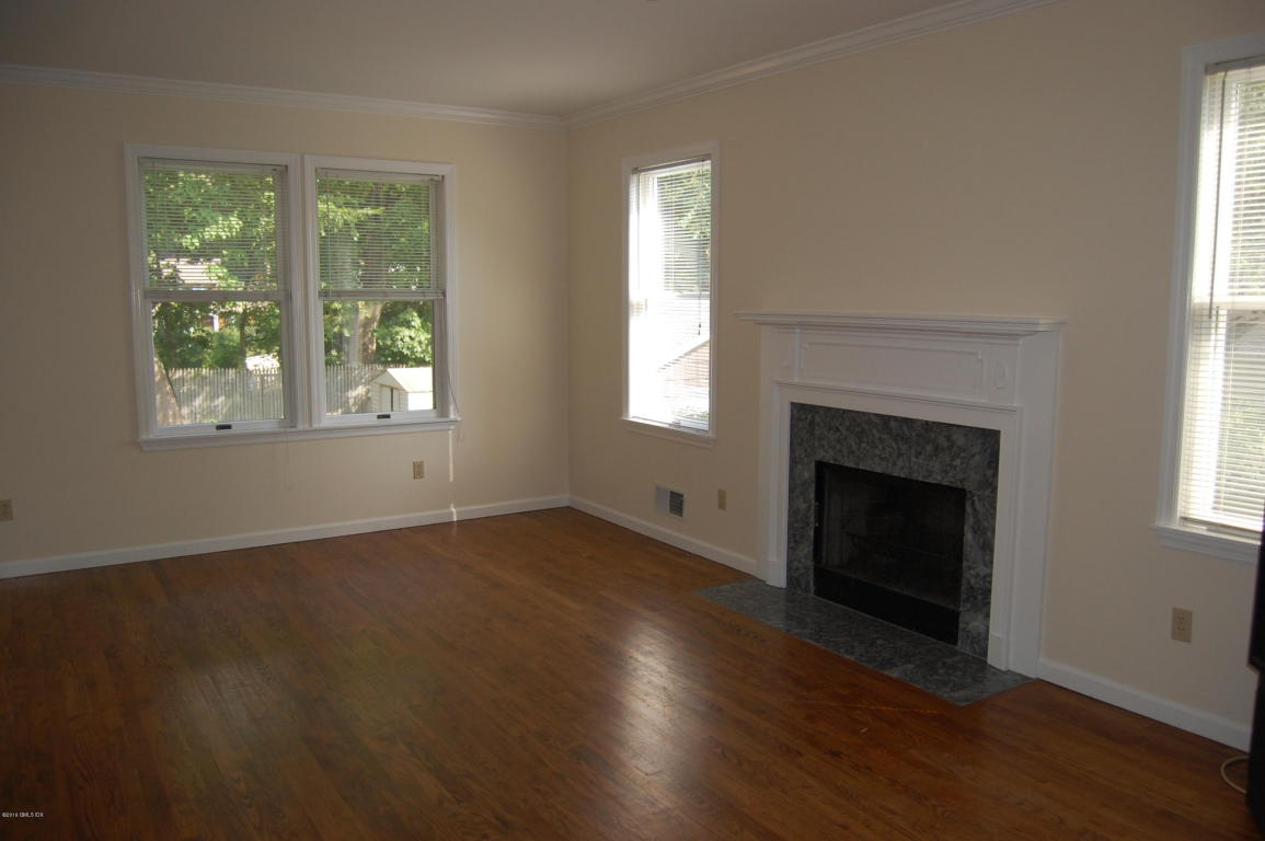 32 Highview Avenue, Old Greenwich, CT 06870