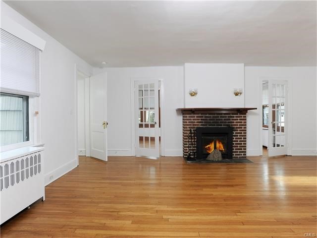 24 Edgewater Drive, Greenwich, CT 06870