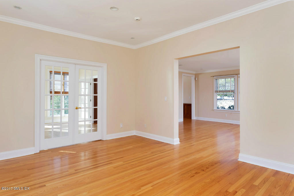 1 Gisborne Place, Old Greenwich, CT 06870