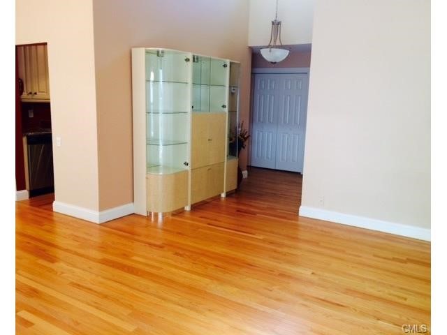 14 Cook Close, Ridgefield, CT 06877