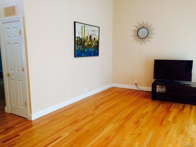 14 Cook Close, Ridgefield, CT 06877
