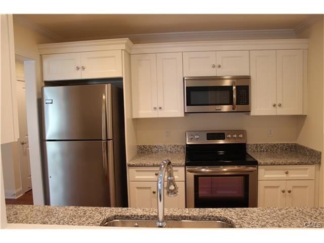 2 Island Hill Avenue, Ridgefield, CT 06877