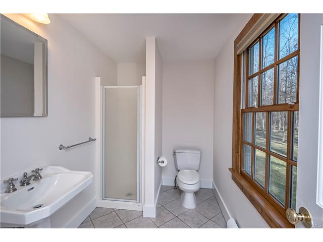 20 Lounsbury Road, Ridgefield, CT 06877