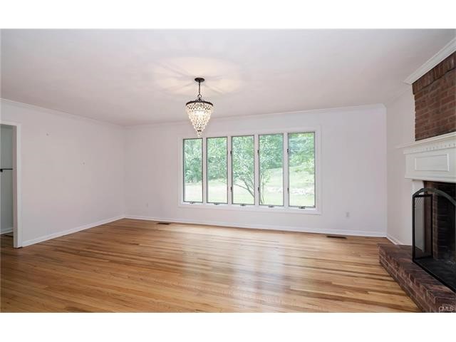 77 Poplar Road, Ridgefield, CT 06877