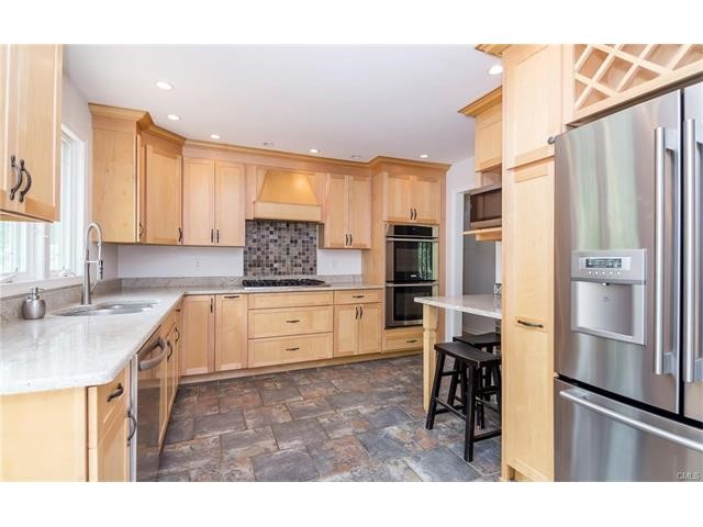 77 Poplar Road, Ridgefield, CT 06877