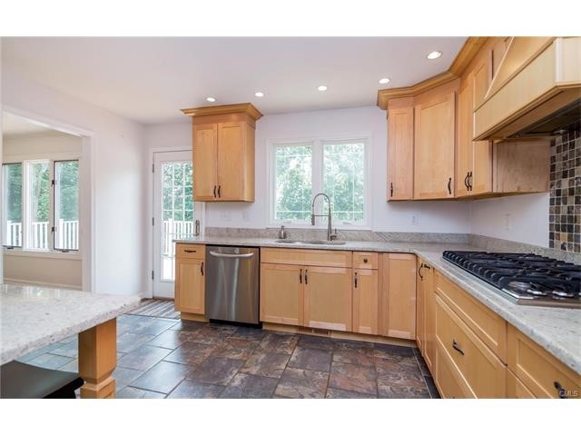 77 Poplar Road, Ridgefield, CT 06877